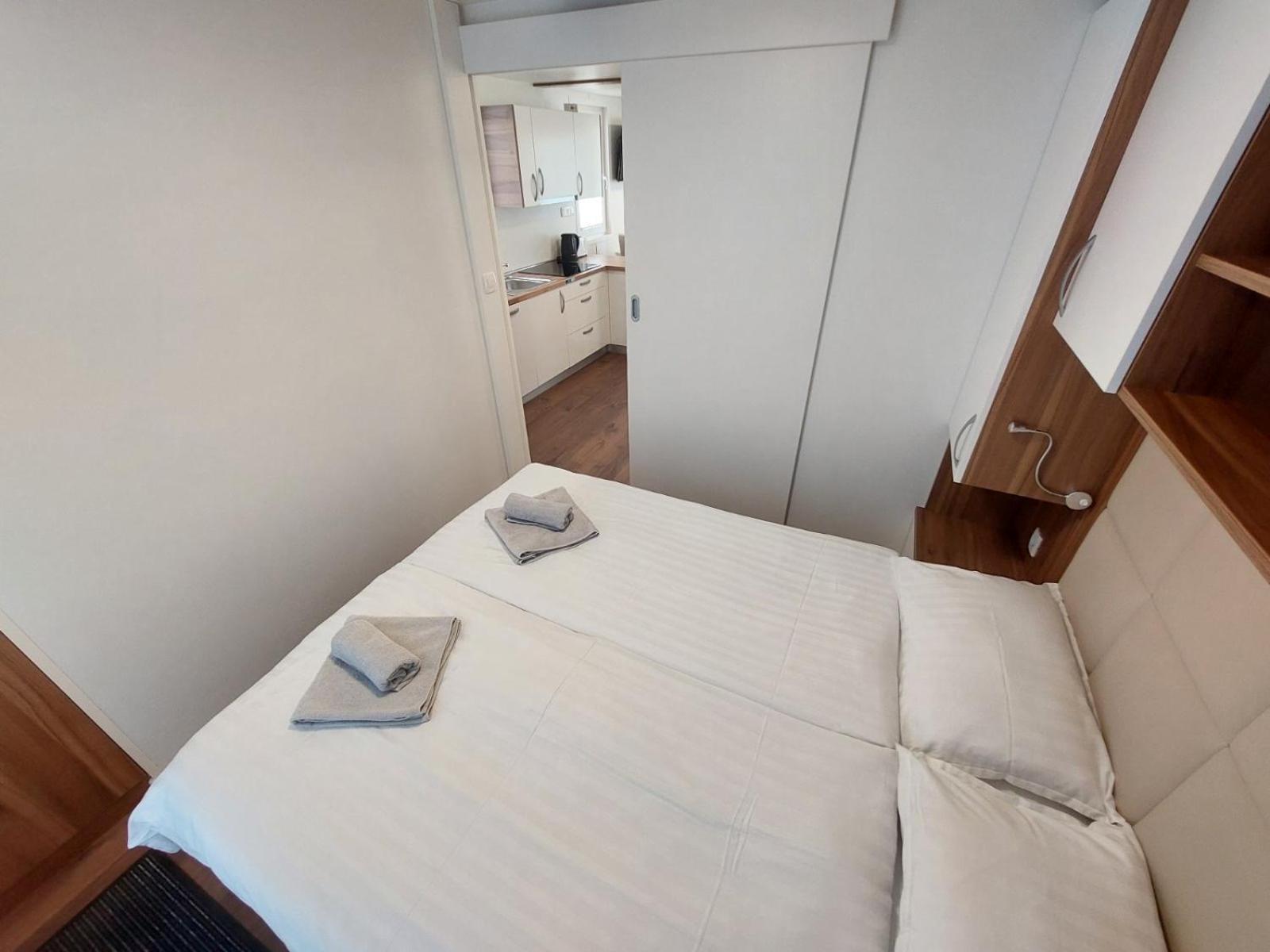 Villa House Boat Oliva - Floating House Pola Esterno foto